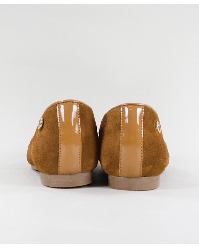 Lady Ginova Shoes with Golden Applique