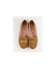 Sapatos de Senhora Ginova com Aplique Dourado