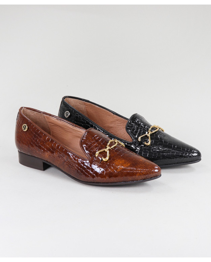 Lady Ginova Shoes with Golden Applique