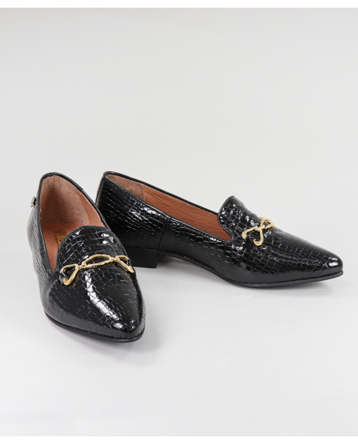 Lady Ginova Shoes with Golden Applique