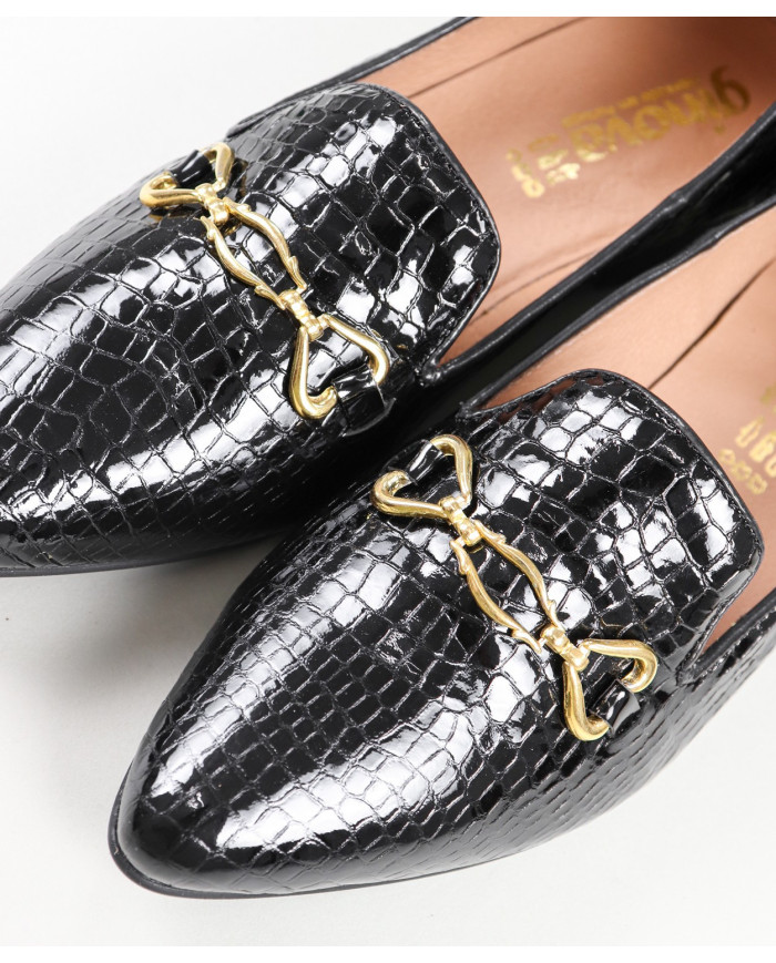 Lady Ginova Shoes with Golden Applique