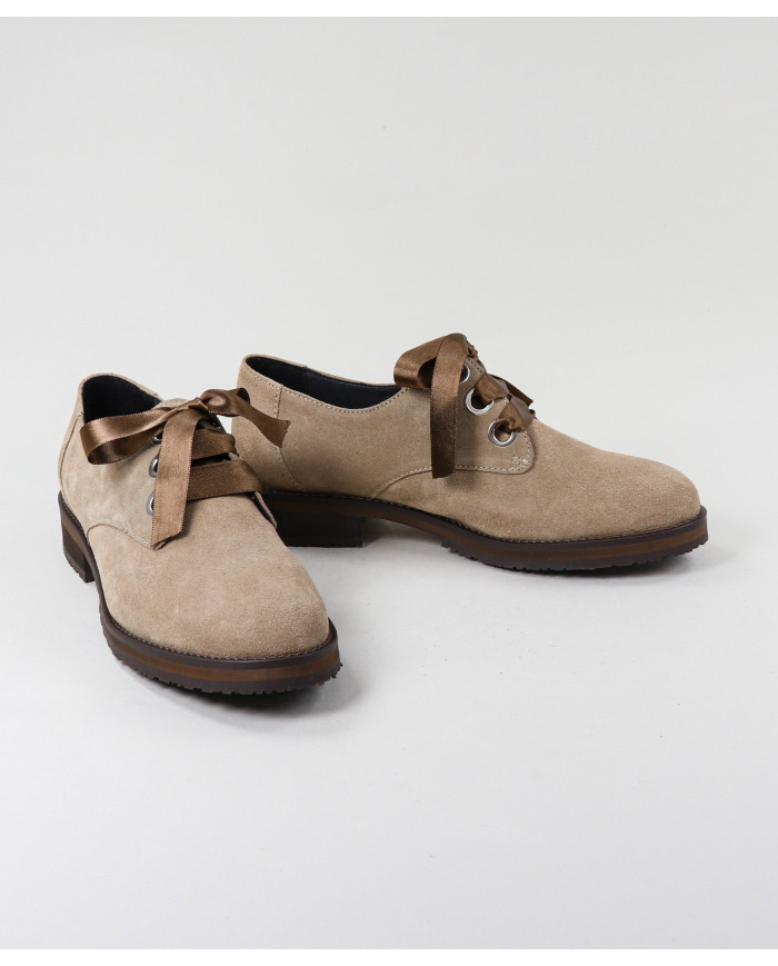 Lady Ginova Shoes with Satin Lace