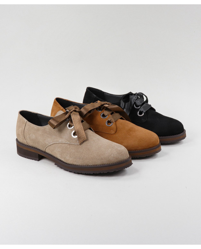 Lady Ginova Shoes with Satin Lace