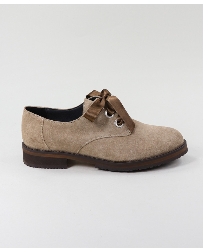 Lady Ginova Shoes with Satin Lace