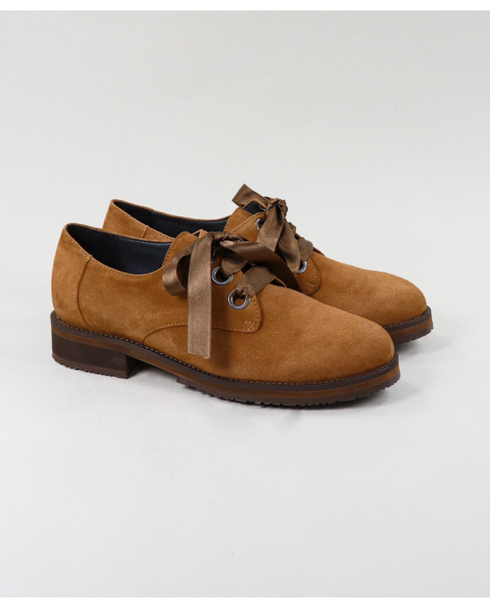 Lady Ginova Shoes with Satin Lace