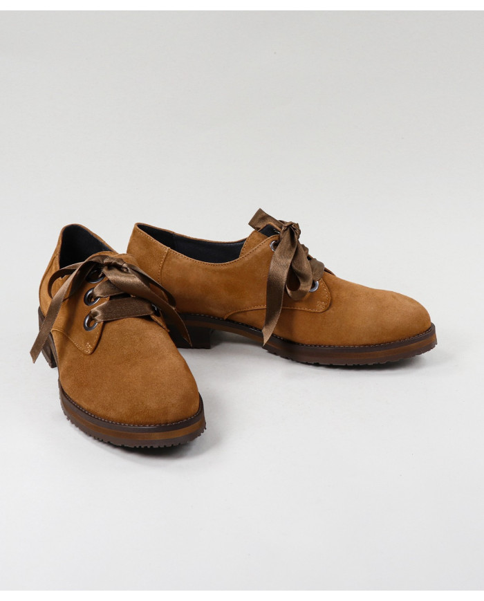 Lady Ginova Shoes with Satin Lace