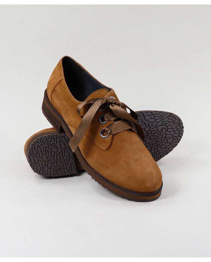 Lady Ginova Shoes with Satin Lace