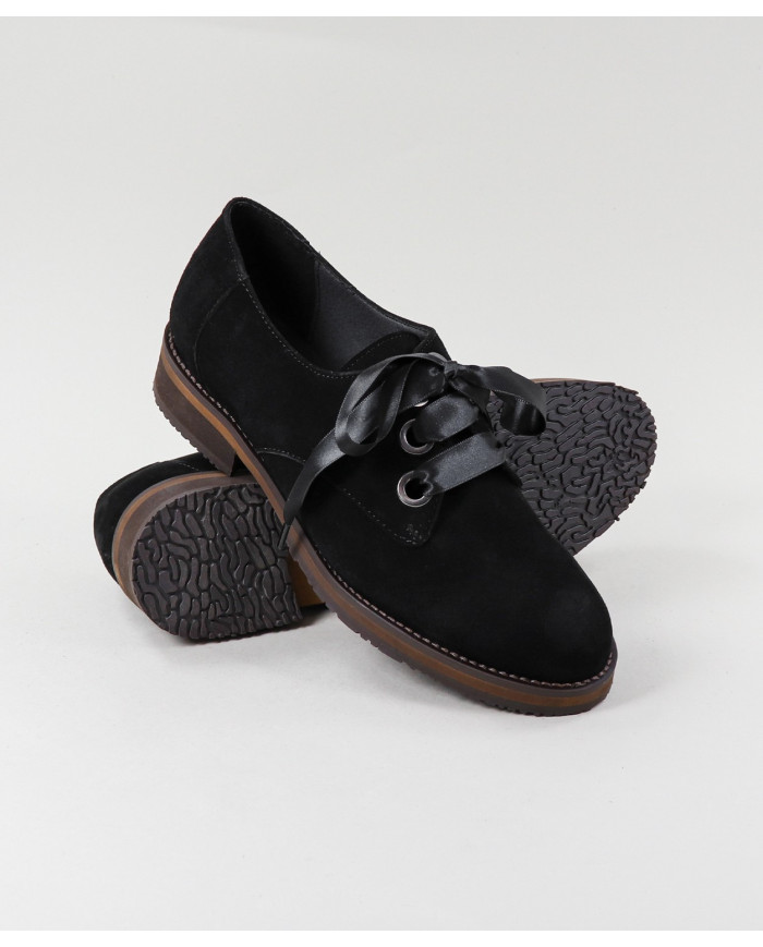 Lady Ginova Shoes with Satin Lace