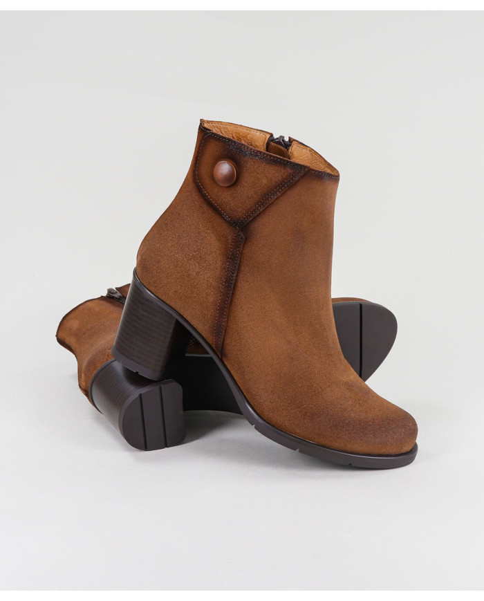 Camel Boots of Madame Ginova Comfortable