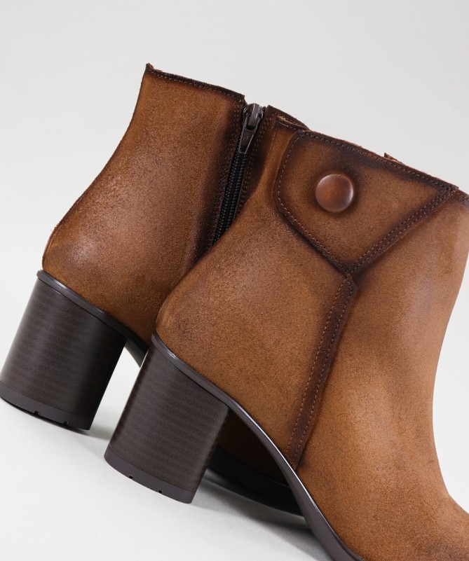 Botas Camel de Senhora Ginova Confortáveis