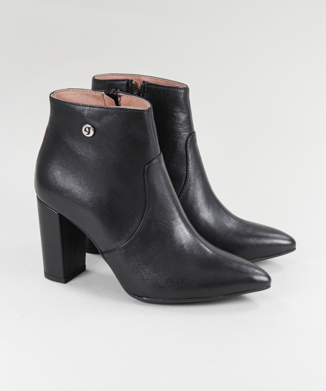 Botas Pretas de Senhora Ginova com Fecho