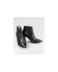 Black Boots of Lady Ginova with Fecho