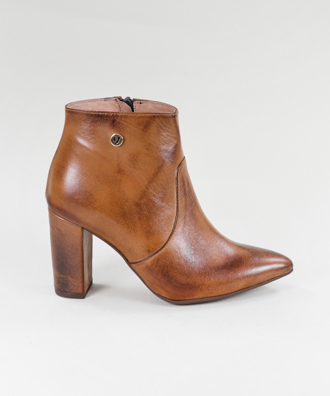 Botas Camel de Senhora Ginova com Fecho