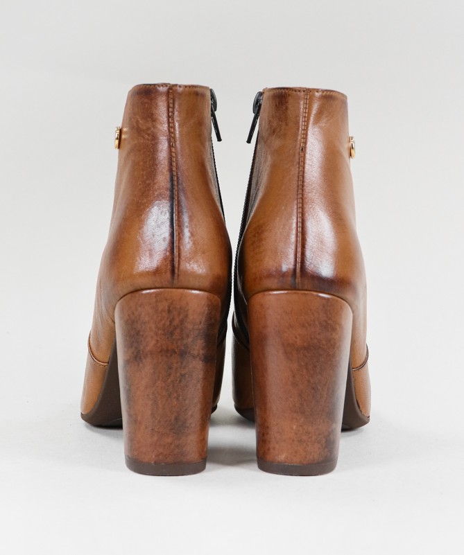 Botas Camel de Senhora Ginova com Fecho