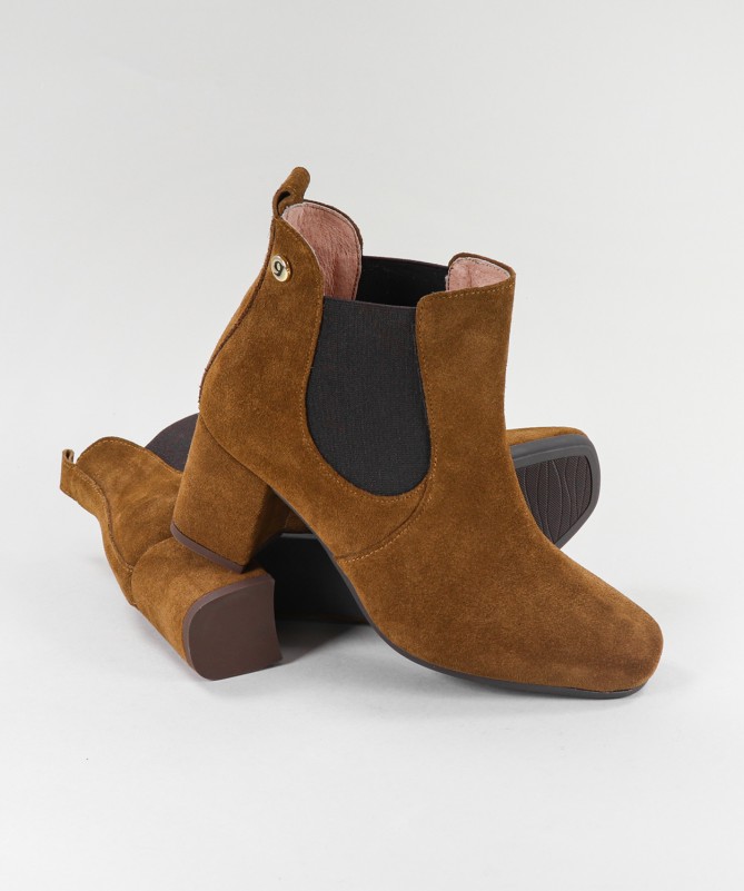 Botas Camel de Senhora Ginova com Elástico