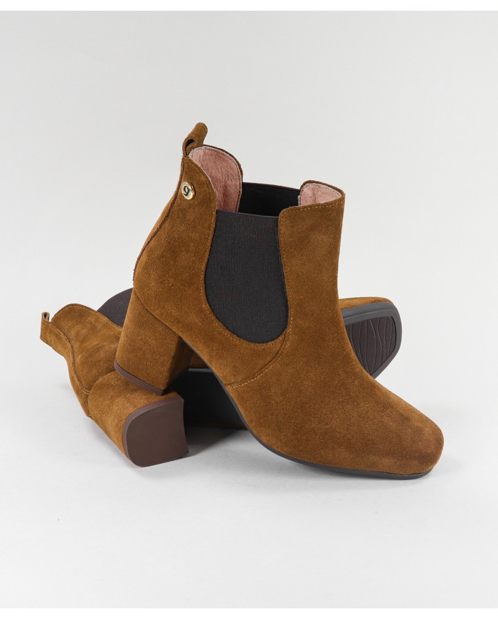 Botas de Lady Ginova con elástico