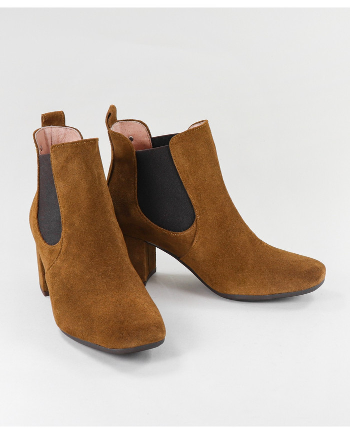 Botas de Lady Ginova con elástico