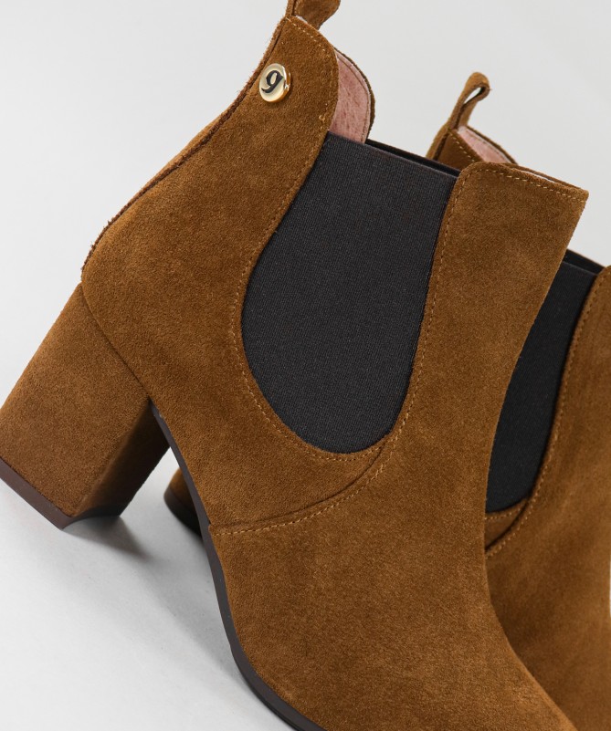 Botas Camel de Senhora Ginova com Elástico