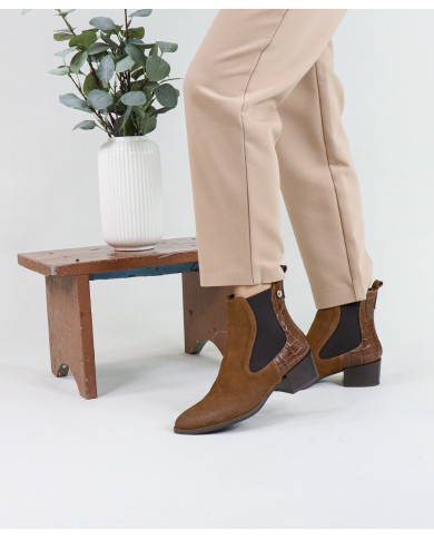 Camel Boots of Lady Ginova with Elastic in the Laterals