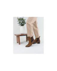 Botas de Senhora Ginova com Elástico nas Laterais