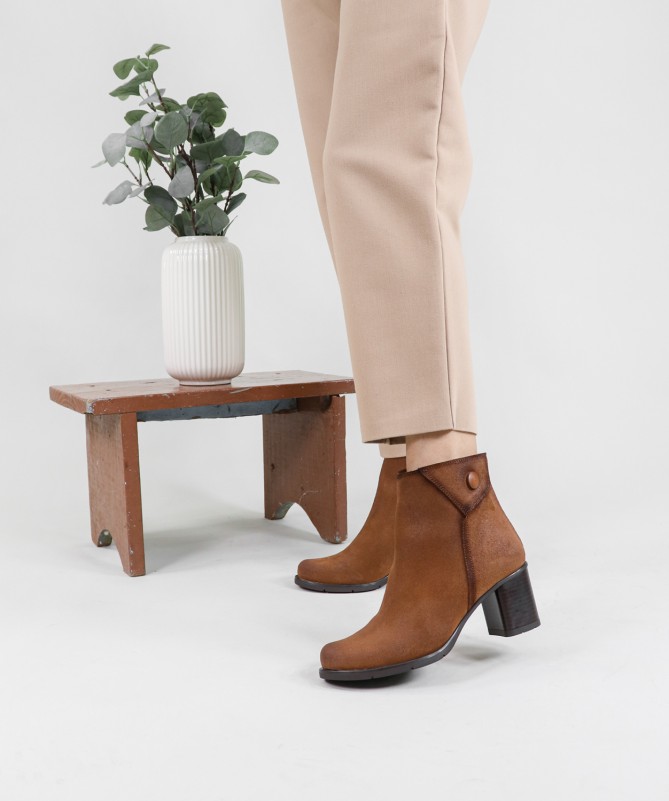 Botas Camel de Senhora Ginova Confortáveis