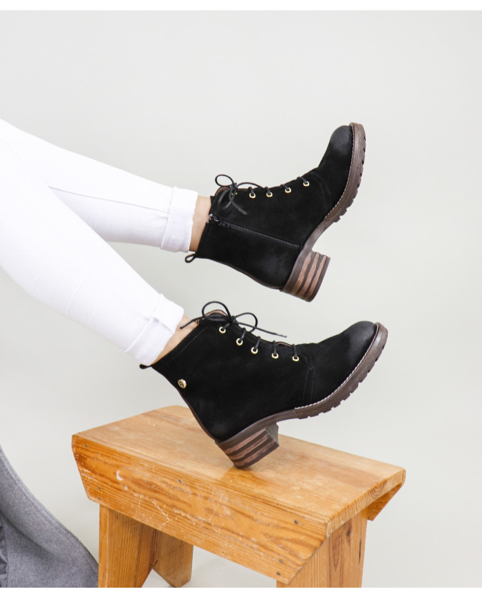 Mistress Ginova Boots with Wholesalers