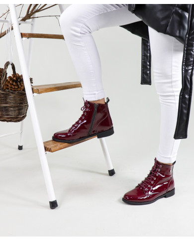Botas Rasas de Senhora Ginova Envernizadas