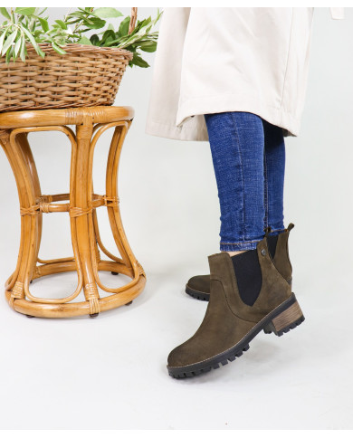 Botas de Senhora Ginova com Elástico nas Laterais