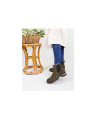 Ms. Ginova's Boots with Elastic in the Laterals