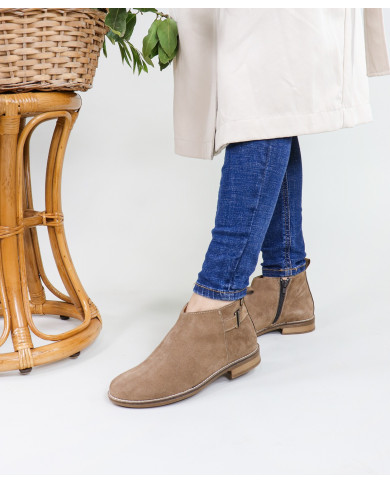 Lady Ginova Boots with Side Buckle