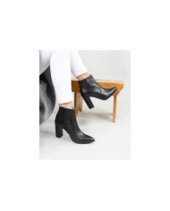 Maria Ginova Botas con Fecho