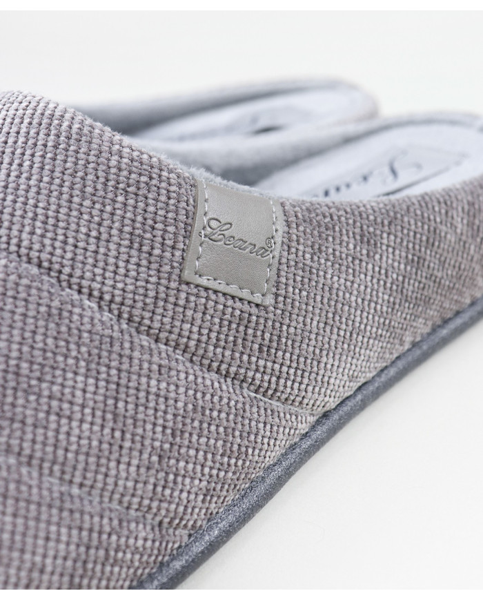 Zapatillas de la habitación del hombre sin costura