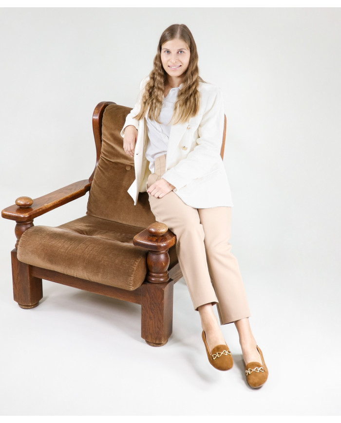 Zapatos Lady Ginova con aplique dorado