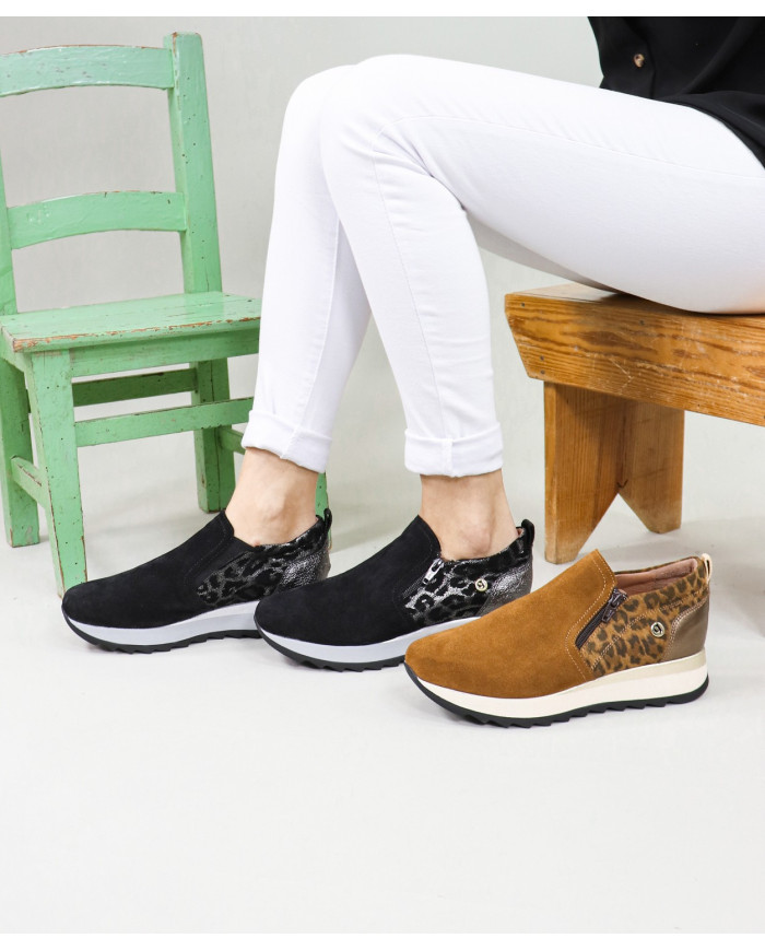 Lady Ginova shoes with Close on the Lateral