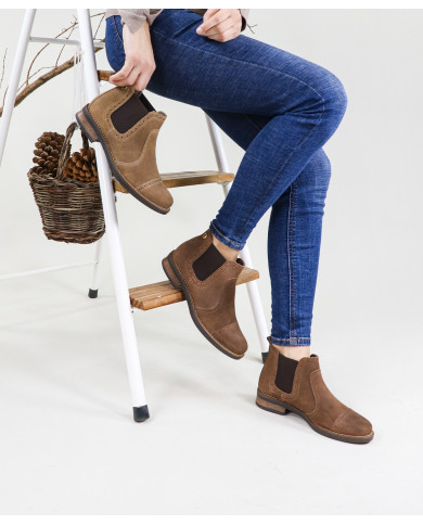 Ms. Ginova Boots with Seams