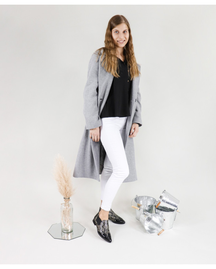 Mistress Ginova Buttons from Ponta Bicuda with Standard