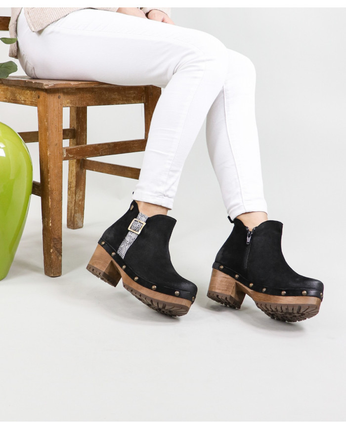 Botas de mujer Ginova con hebilla decorada