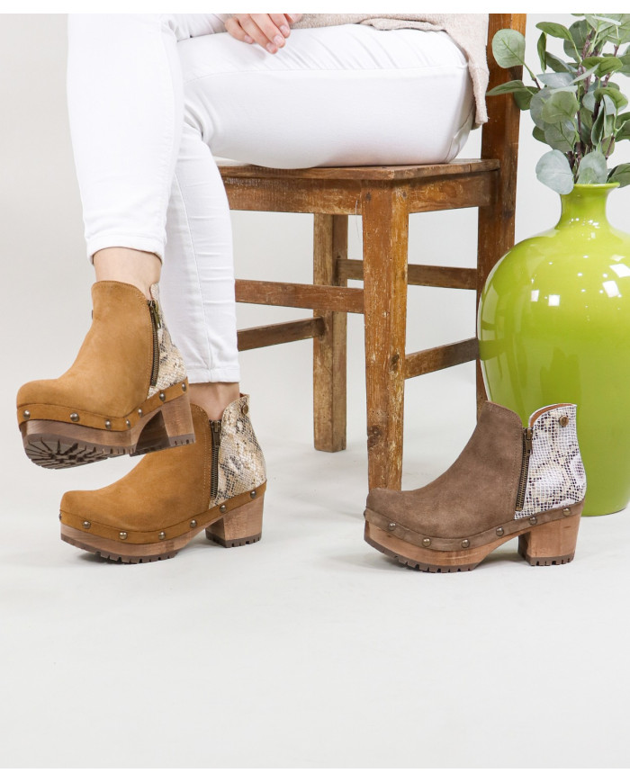 Women's Ginova Boots with Closes on the Laterals