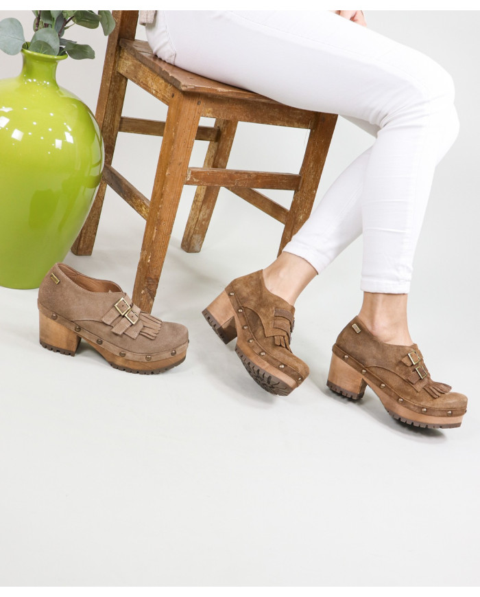 Ladies Ginova Socks with Buckles