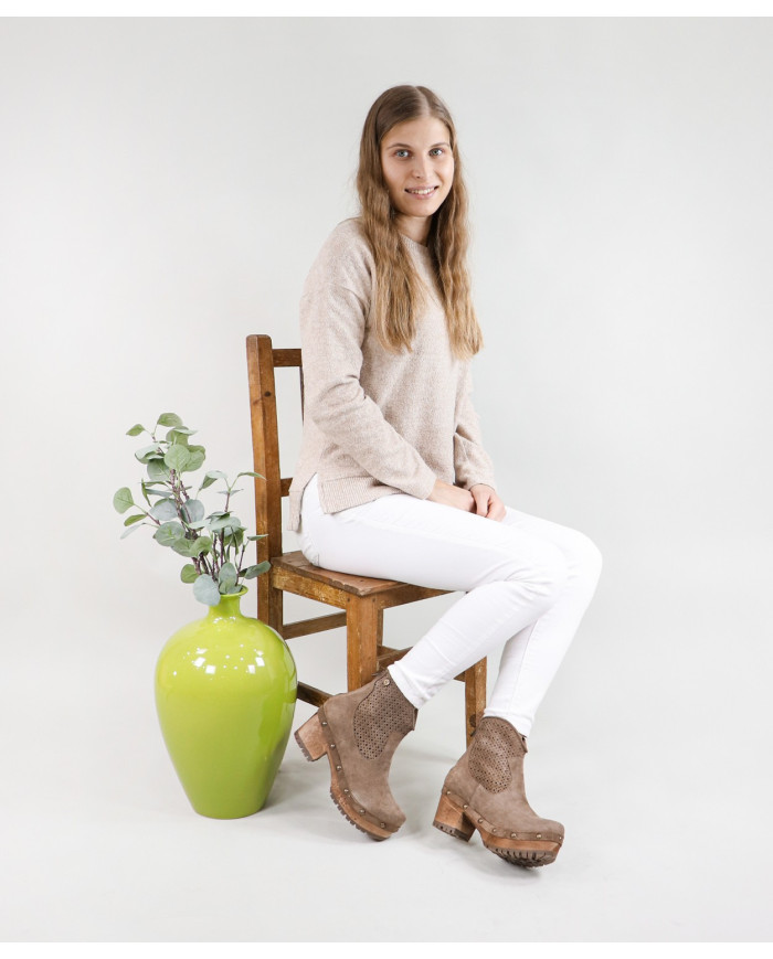 Botas de Senhora Ginova Perforated with Wood Sole