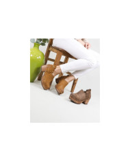 Botins de Senhora Ginova em Tacão Madeira