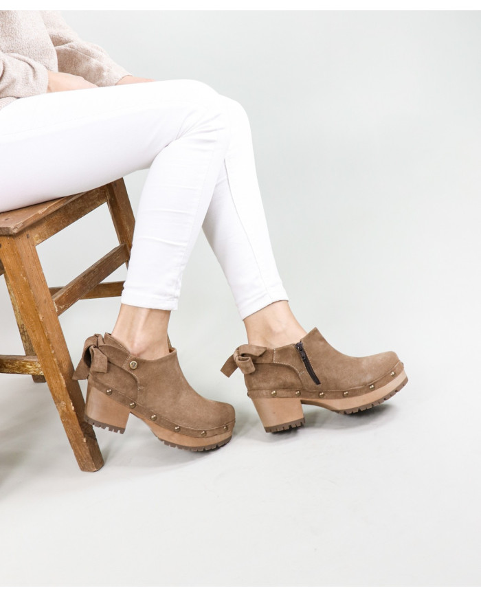 Botins by Senhora Ginova with Laço Back