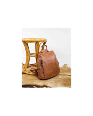 Mochila de Senhora em Camel com Abertura Traseira