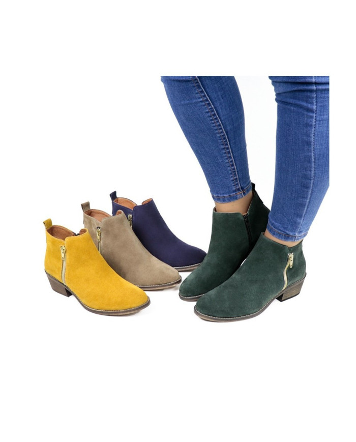 Botas de Senhora com Fecho Dourado Ginova