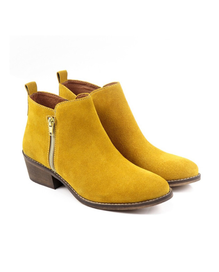 Botas de Senhora Mostarda com Fecho Dourado Ginova