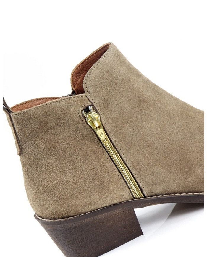 Ladies Taupe Boots with Golden Fecho Ginova
