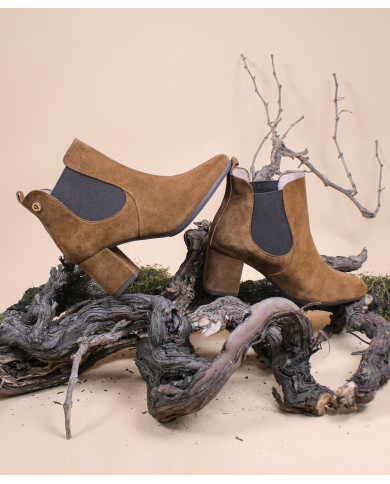 Botas de Lady Ginova con elástico