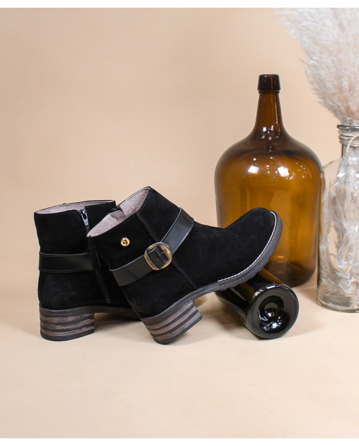 Maria Ginova Boots with Fecho