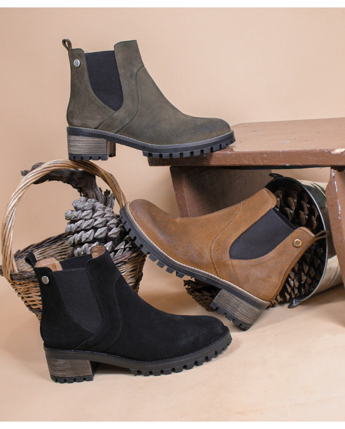 Ms. Ginova's Boots with Elastic in the Laterals