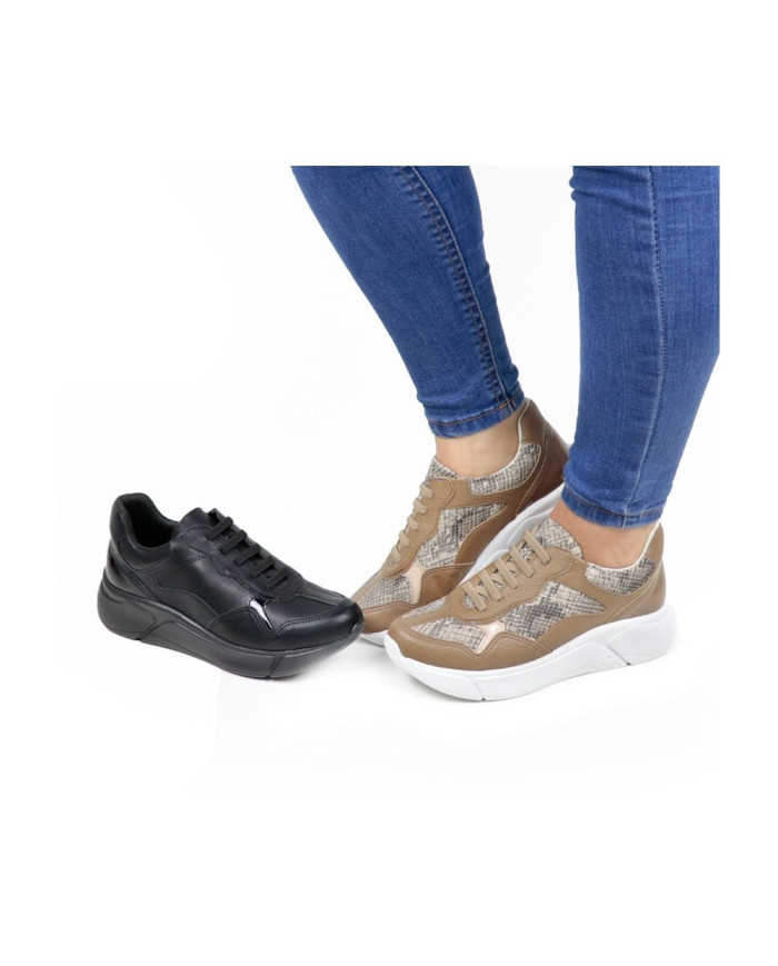 Damas Entrenadores con Piccadilly Wholesalers